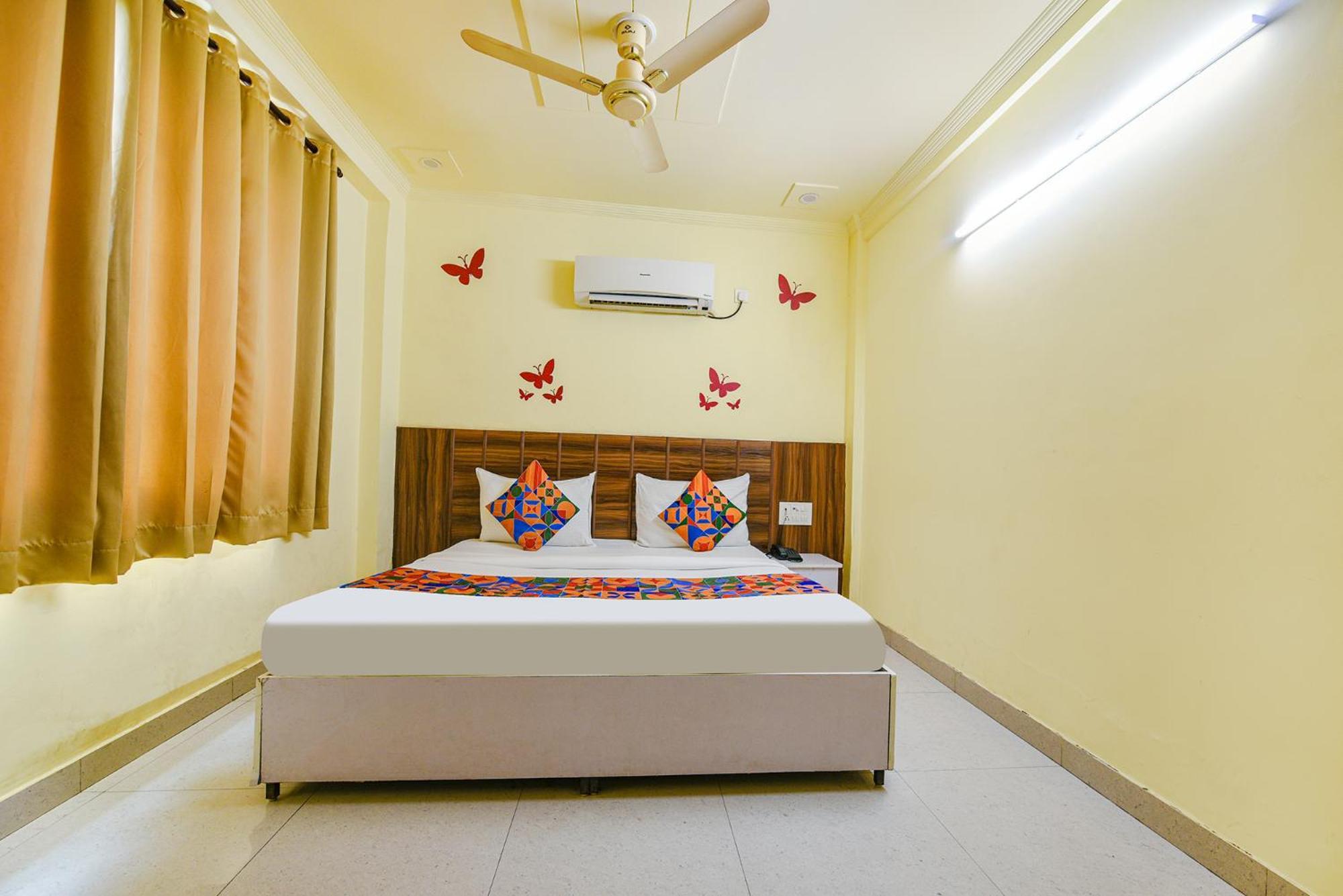 Fabhotel Ishtara Auberge - Nr Yashobhoomi Convention Centre ニューデリー エクステリア 写真